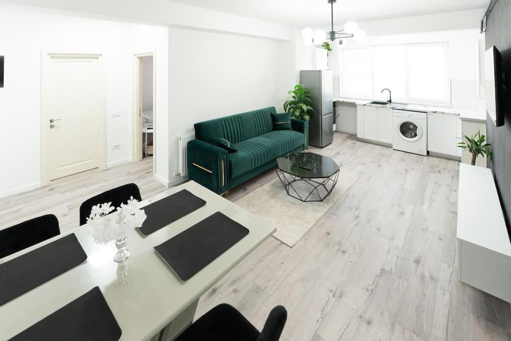 Apartament Markos Suceava Exteriör bild